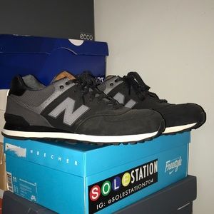 Black New Balances